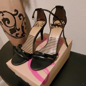 Dv8 heels
